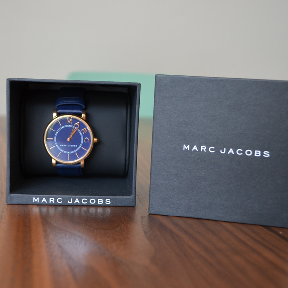 🆕 MARC JACOBS Classic Watch - Picture 7 of 8